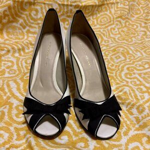 Antonio Melani Women's Black & White Bow Pumps Bows Leather Sole